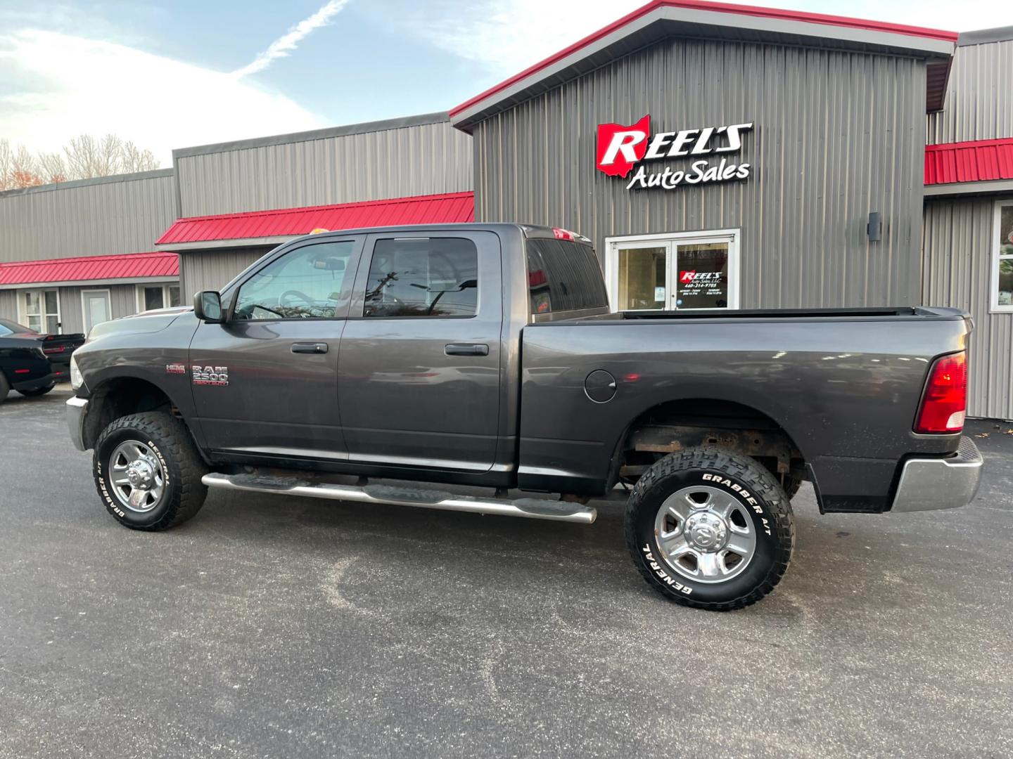 2015 Gray /Black RAM 2500 Tradesman (3C6UR5CJ3FG) with an 6.4L V8 OHV engine, 6-Speed Automatic transmission, located at 547 E. Main St., Orwell, OH, 44076, (440) 437-5893, 41.535435, -80.847855 - Photo#12